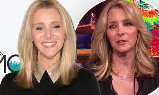 lisa kudrow talks rude friends guest after public backlash daily mail online