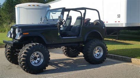 jeep cj    offer  custom lifted truck