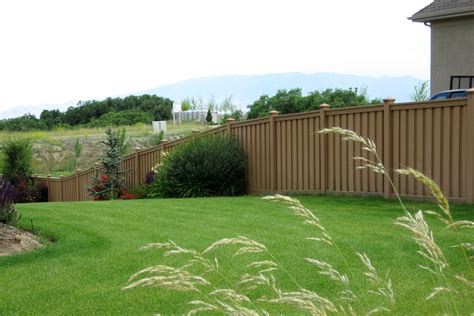 Sloping A Trex Fence Trex Fencing The Composite Alternative To Wood