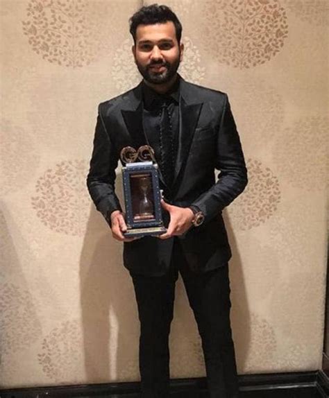 rohit sharma wins sporting elegance  gq style awards sports