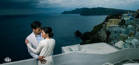 wedding photographer in santorini oia for chinese couple aegina photographer