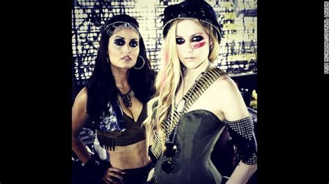 Avril Lavigne Kisses Danica Mckellar In The Name Of Rock The