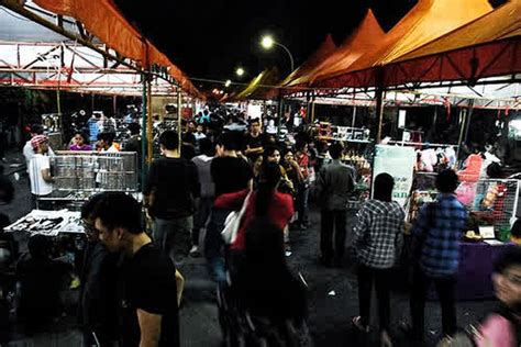 rekomendasi wisata malam solo mulai  pasar malam hingga angkringan