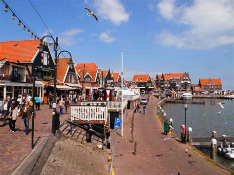 volendam  guide  volendam