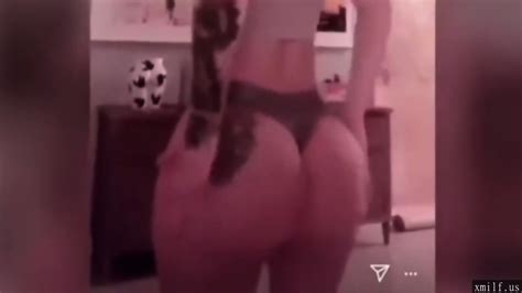 Iggy Azalea Twerking And Playing With Ass 2018 By Eporner