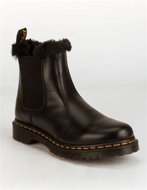 dr martens  leonore faux fur lined womens chelsea boots black chelsea boots black boots