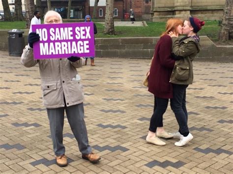 Anti Gay Marriage Vs Lesbian Kiss Imgur