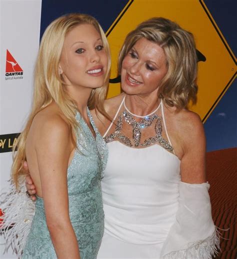 Olivia Newton John And Daughter Chloe Famous Celebrity Couples Cute