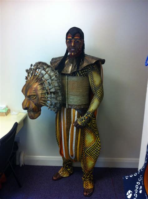 Bueka King Mufasa Costume Fitting For Bueka Disney Lion