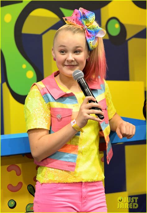 Jojo Siwa Keeps It Colorful While Hanging With Fans At