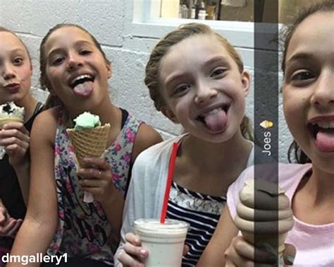 Kenzie Hanging Out With Her Friends [follow Dmgallery1] I Miss My