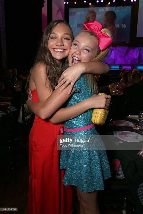 Maddie Ziegler And Jojo Siwa Attend Thre 2016 Industry Dance Awards And