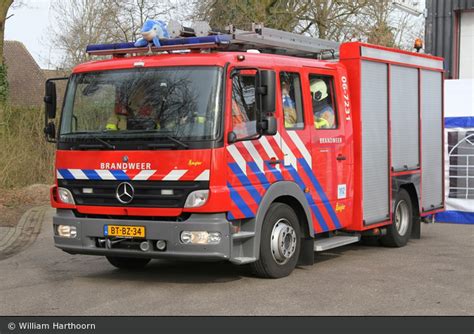 einsatzfahrzeug harderwijk brandweer hlf   bos fahrzeuge einsatzfahrzeuge und