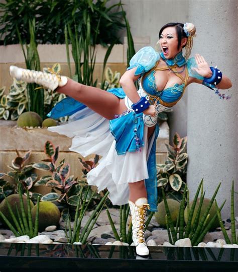 39 stunning costumed cosplay girls snappy pixels