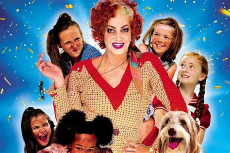 hit musical annie coming  manchester  craig revel horwood direct