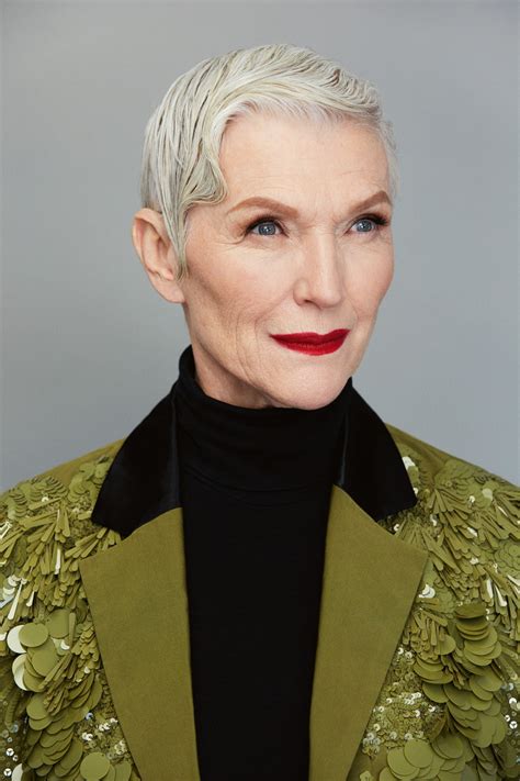 maye musk  year  model  challenging  beauty preconceptions