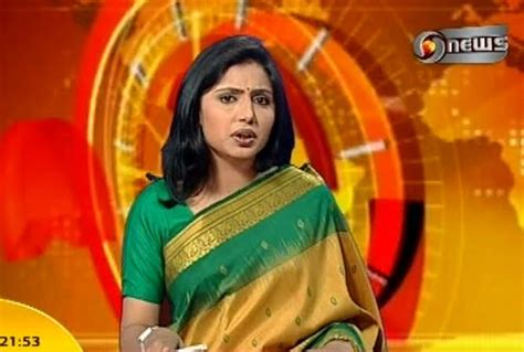 spicy newsreaders some more pics of ritu verma in saree