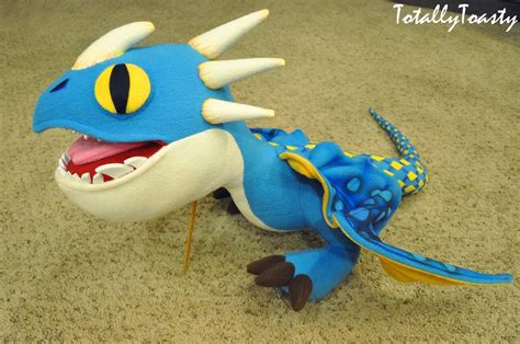 deadly nadder plush how to train your dragon by hiyoko