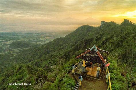 tempat wisata  kulon progo   populer  koran