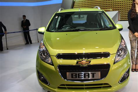 chevrolet beat facelift launched  rs  lakh