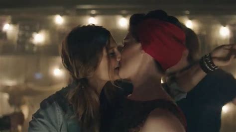 Lesbian Kiss In Kellogg S Ad Traumatised My 7 Year Old Son