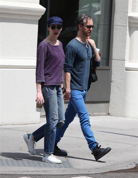 Anne Hathaway Out For Lunch In New York Hawtcelebs