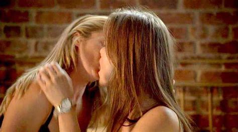 olivia wilde and angela gots lesbian kiss from house m d scandalpost