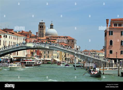 il ponte degli scalzi venezia foto stock alamy