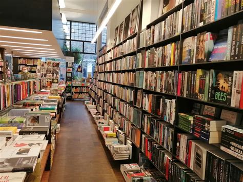 leesvoer voor op vakantie  deze boekenwinkels  oost vlaanderen ga je met plezier op zoek