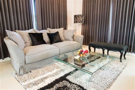 ultimate tips  keeping  living room tidy  organized
