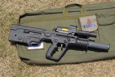 iwi   bullpup  idf special forces small arms review