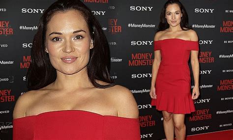 Money Monster S Tasneem Roc Cuts A Stylish Figure In A Red