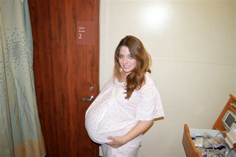 Pregnant Macromastia Image 4 Fap