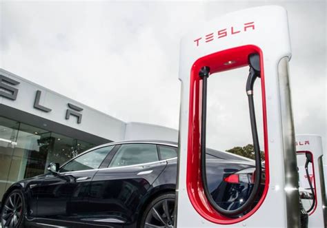 october    deadline   advantage  teslas  vehicle