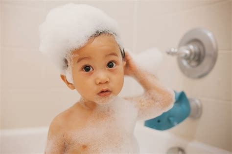 parker project splish splash bubble bath featuring babyganics