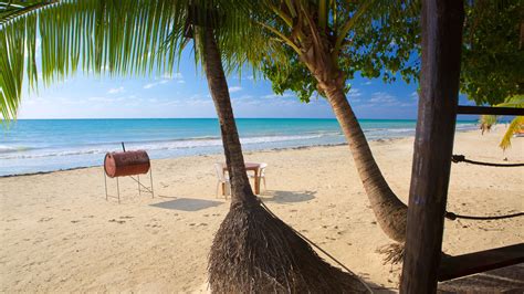 hotels closest   mile beach  negril