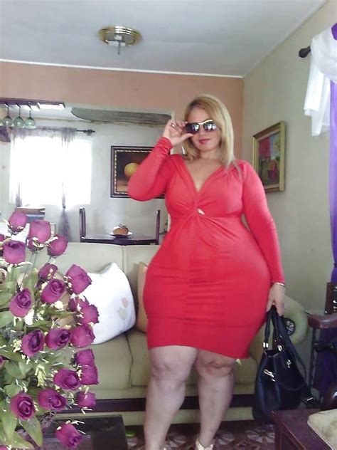 Thick In Red Blackberries Curvy Big Hips Curves