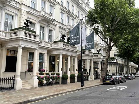 explorers package   queens gate hotel london