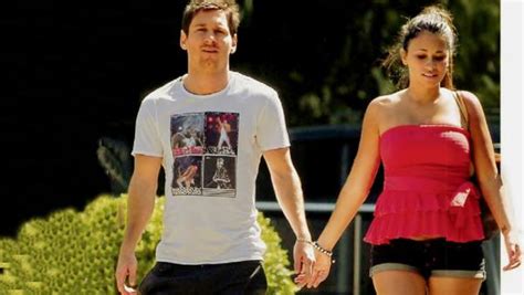Famous Sports Personalities Lionel Messi Girlfriend