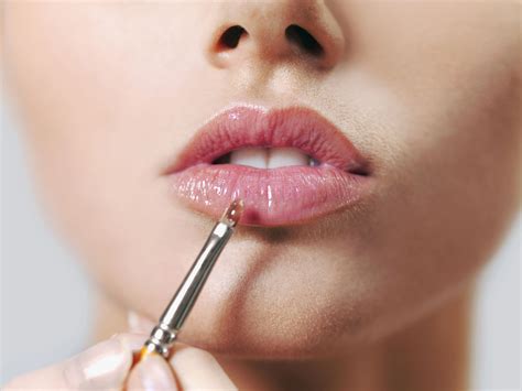 Tips And Tricks How To Apply Lip Gloss
