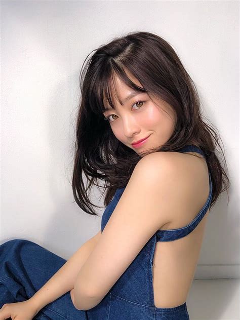 【女優】橋本環奈（24）、美しすぎるウェディングドレス姿を披露する getgossip24