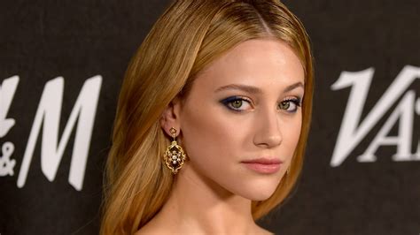 lili reinhart apologizes for posing topless to demand