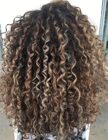 40 Trendy Curly Hair Balayage Styles Misiwe Blog