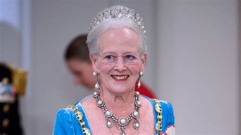 kongehuset deler skon nyhed nu er dronning margrethe klar til mere gallafest billed bladet