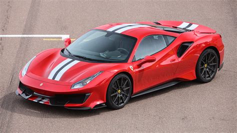 ferrari  pista  review car magazine