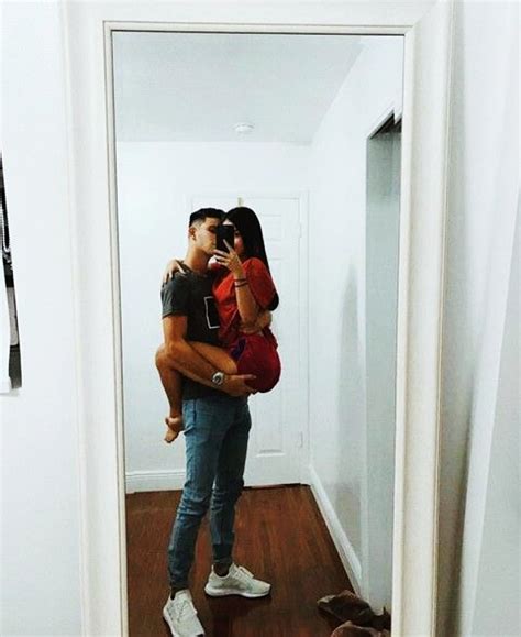 40 Best Selfie Poses For Couples – Buzz16
