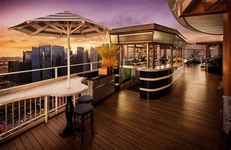 rooftop restaurants  singapore    views  eats