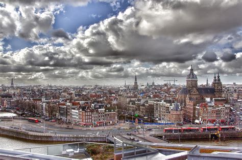 amsterdam center town  photo  pixabay