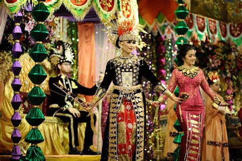 empat jenis utama baju adat gorontalo budayanesia