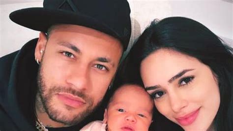 Neymar Jr And Bruna Biancardi Introduce Their Newborn Daughter Who